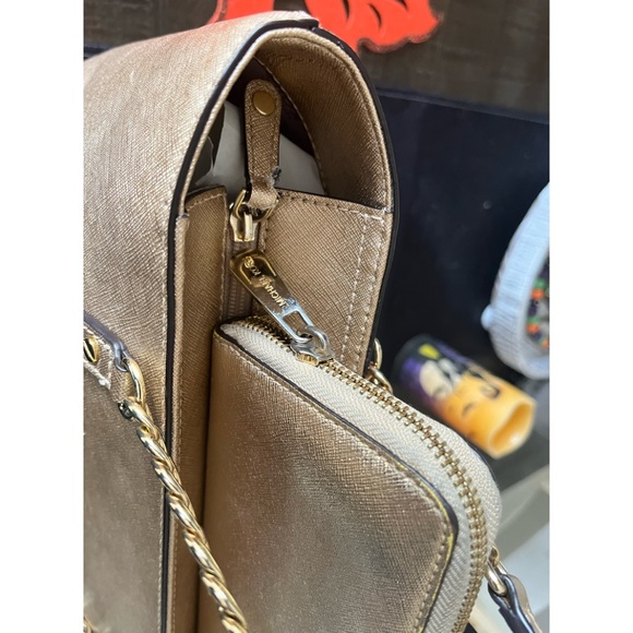 Michael Kors Gold Purse and Wallet Set - Picture 10 of 10